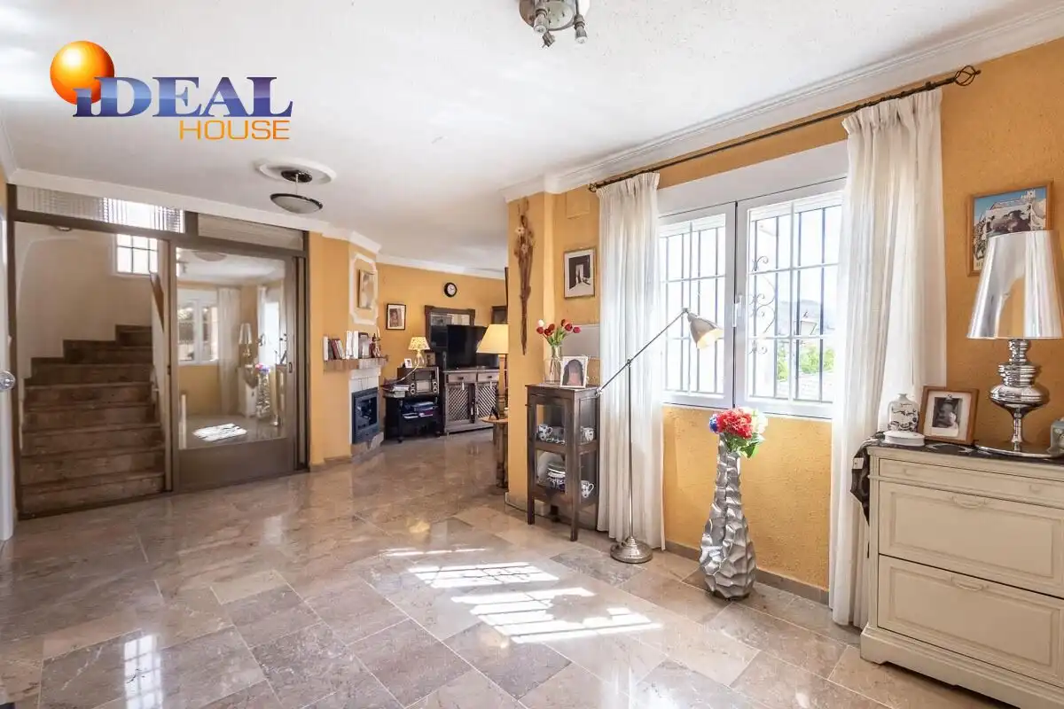 Villa mit Pool zum Verkauf in Pinos Genil, imagen 9