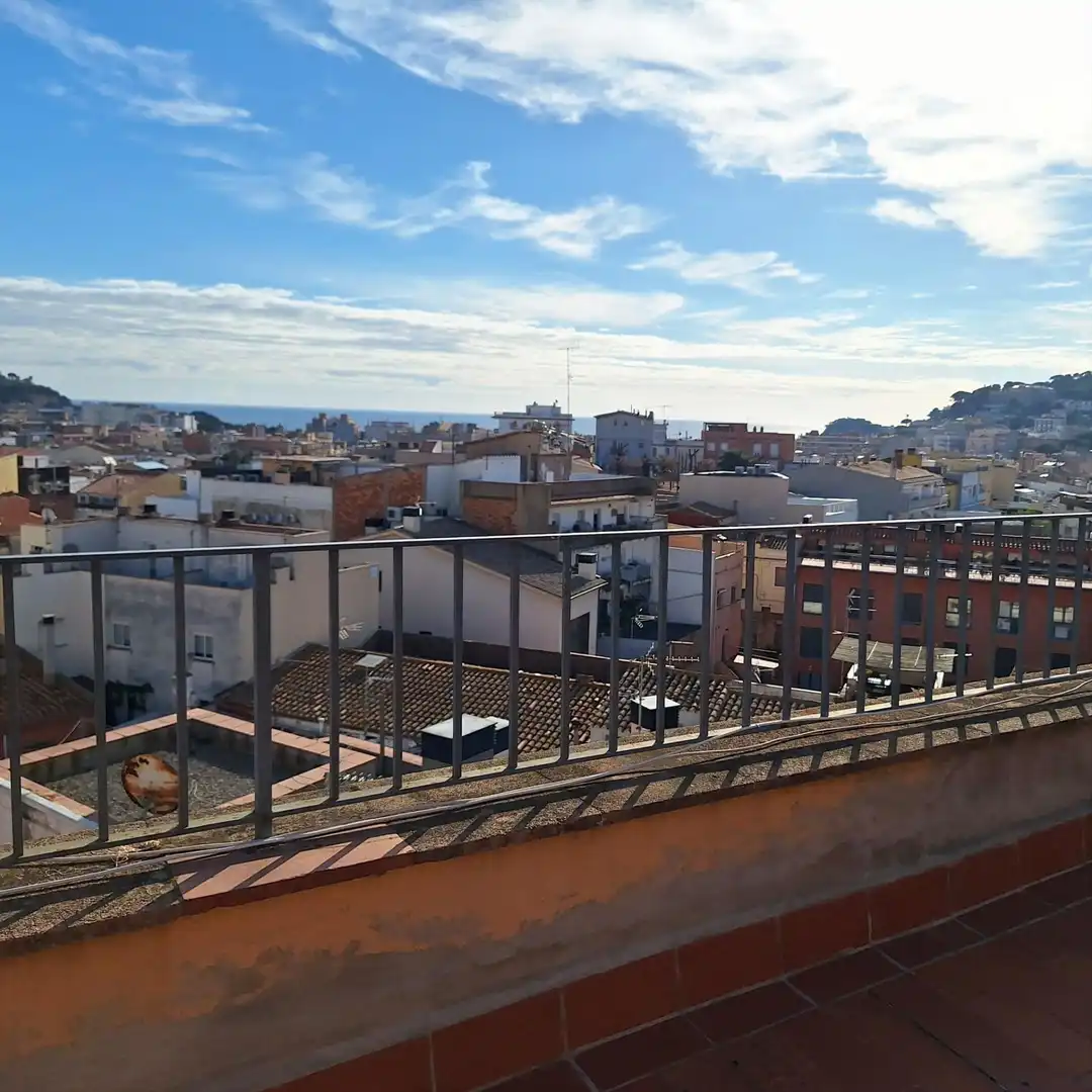 Vista exterior de Piso en venta en Sant Feliu de Guíxols