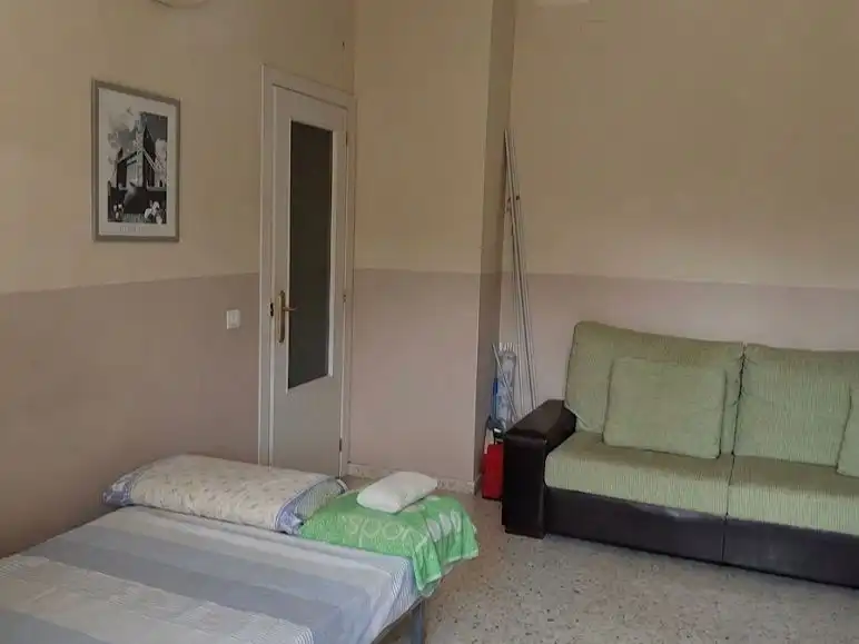 Habitación de Piso en venta en Sevilla con Aire acondicionado, Amueblado y Balcón