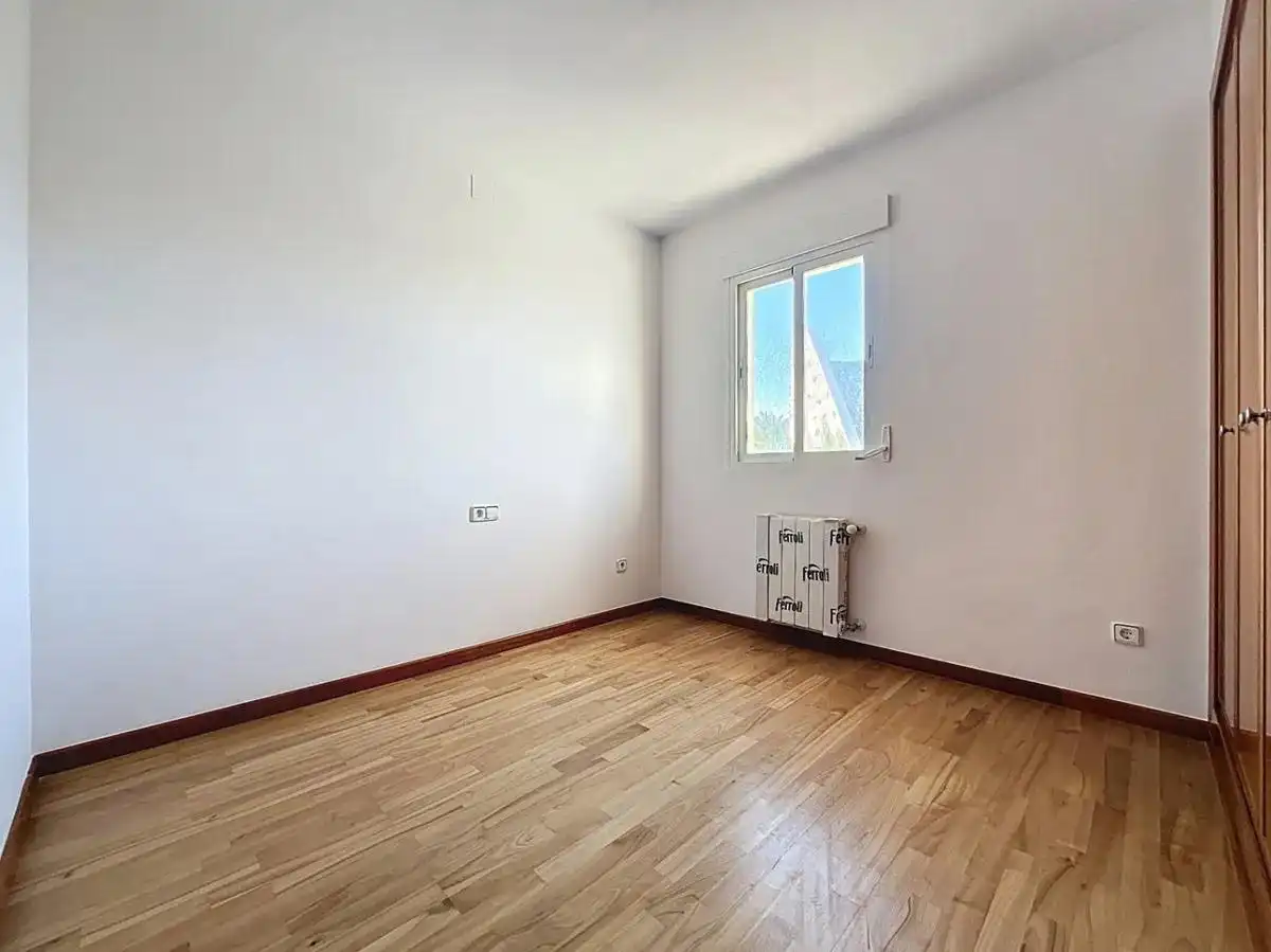 Habitación de Casa o chalet en venta en Benidorm con Calefacción, Jardín privado y Terraza