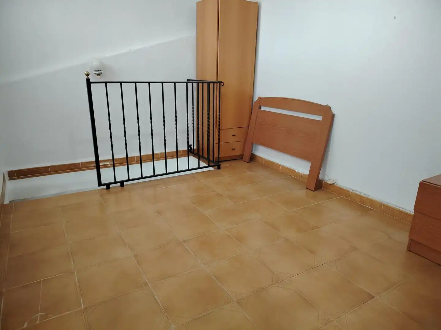 Dormitori de Finca rústica en venda en Domeño, Valencia