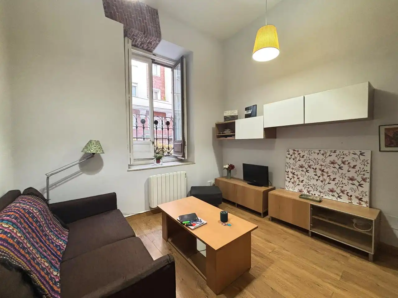 Wohnzimmer von Erdgeschoss zum Verkauf in Centro