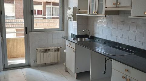 Foto 4 de Piso en venta en Calle Poeta José Luis Hidalgo, El Parque - Zapatón, Torrelavega