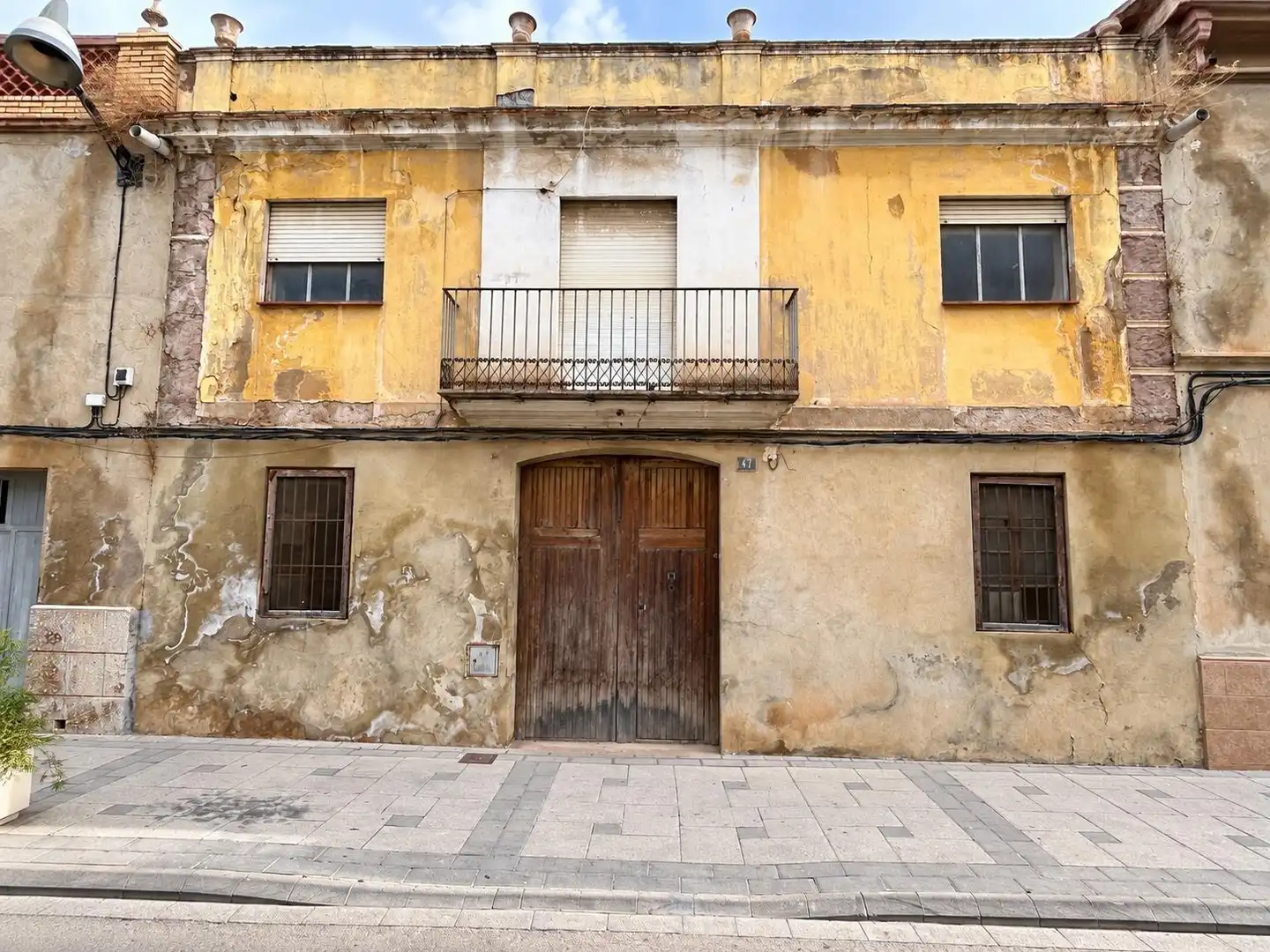 Vista exterior de Finca rústica en venta en La Pobla de Vallbona con Terraza
