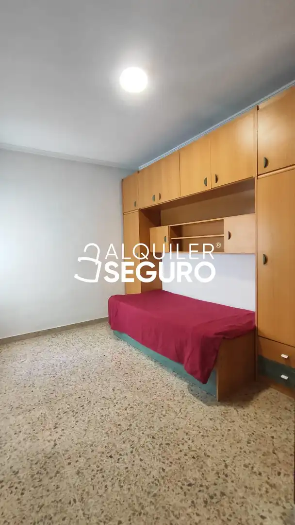 Wohnung zur Miete in Río Escalona , Penya - Roja - Avda. Francia
