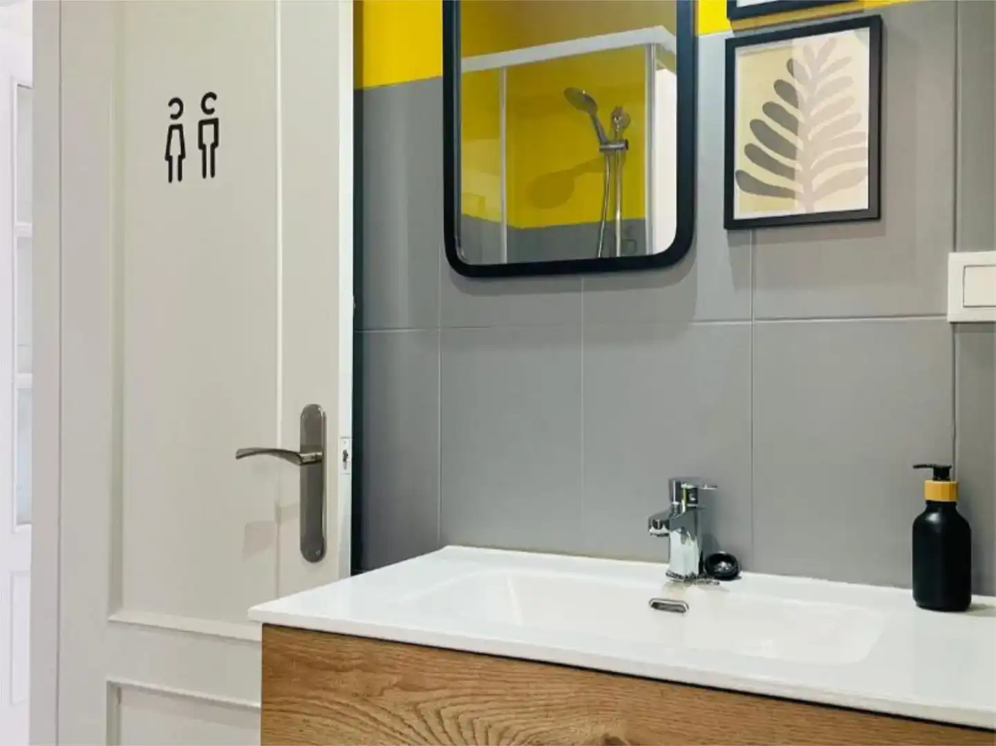 Baño de Piso para compartir en Oliveros - Altamira