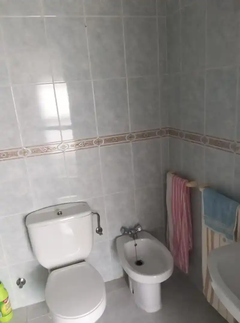 Bany de Pis en venda en Lucena amb Balcó