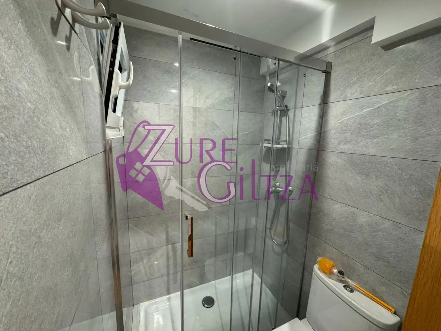 Bathroom of Flat for sale in Durango  with Heating and Furnished