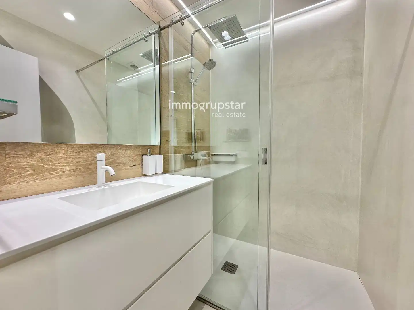 Baño de Casa adosada en venta en Torre Valentina - Mas Vilar de La Mutxada - Treumal