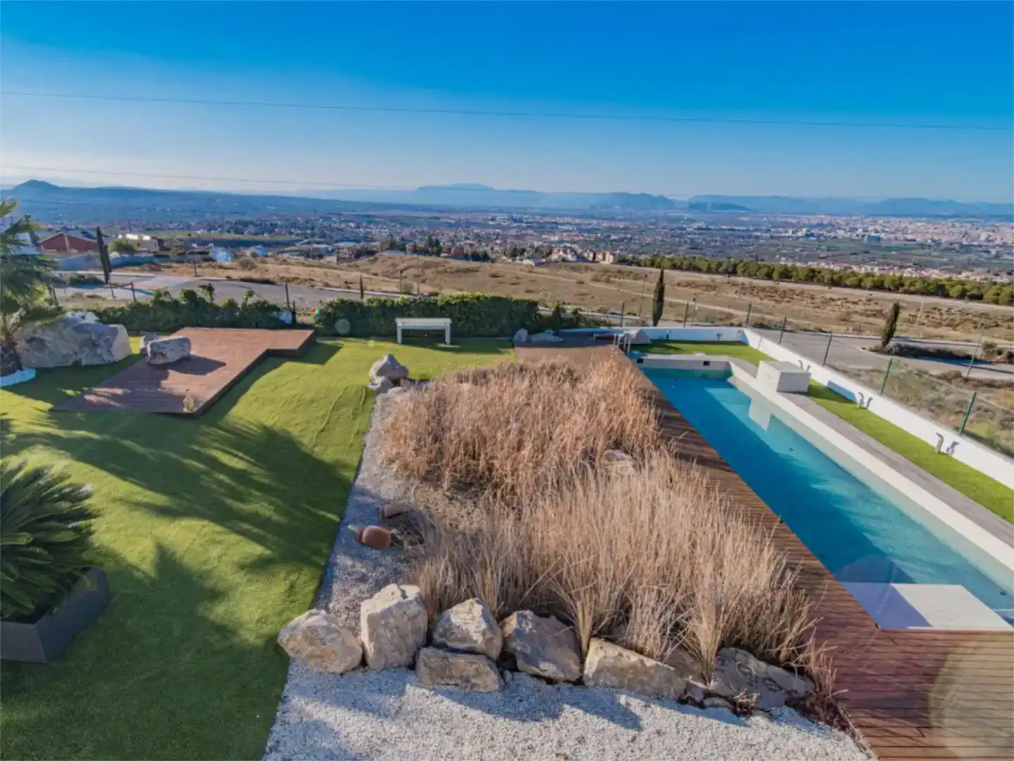 Piscina de Pis en venda en La Zubia amb Aire condicionat, Jardí privat i Parquet