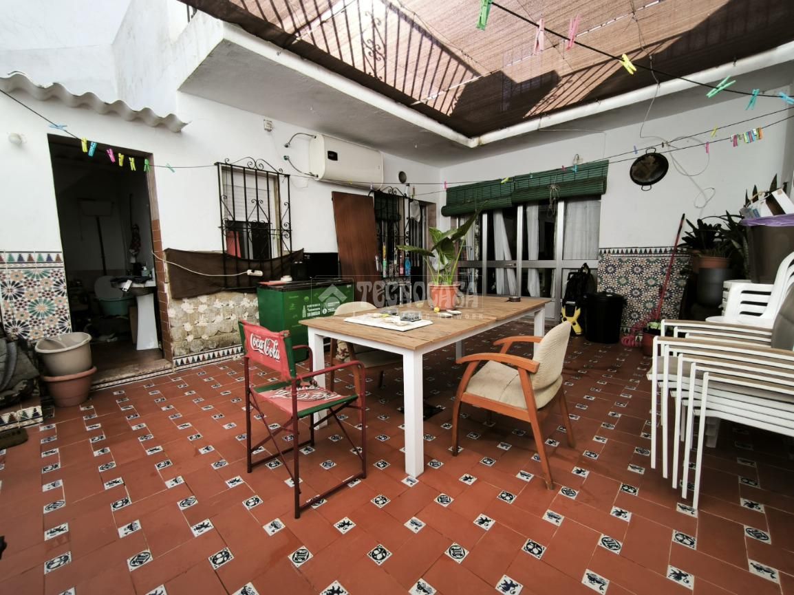 Vista exterior de Casa adosada en venda en San Juan del Puerto