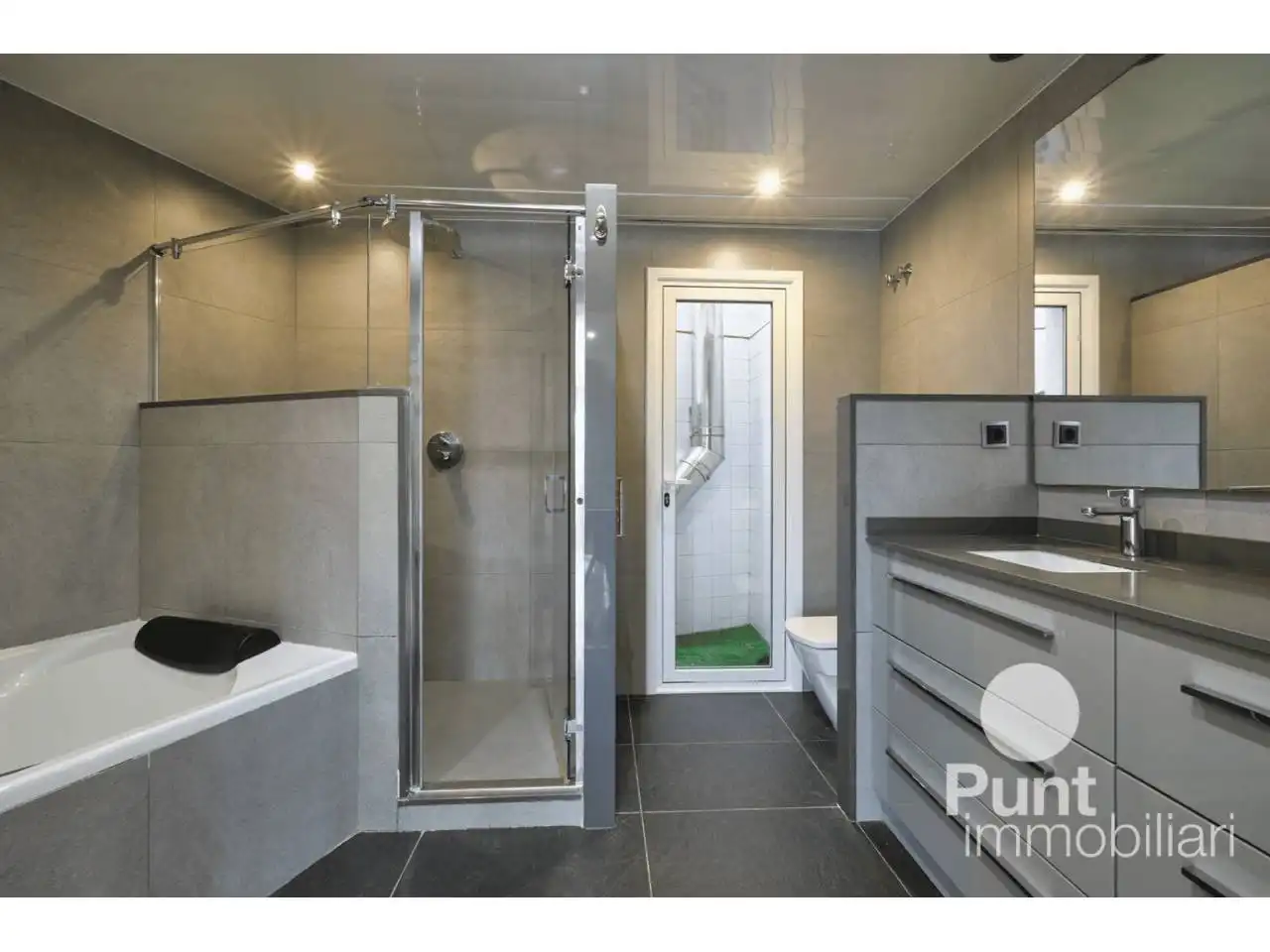 Bany de Casa o xalet en venda en Premià de Dalt amb Aire condicionat, Calefacció i Jardí privat