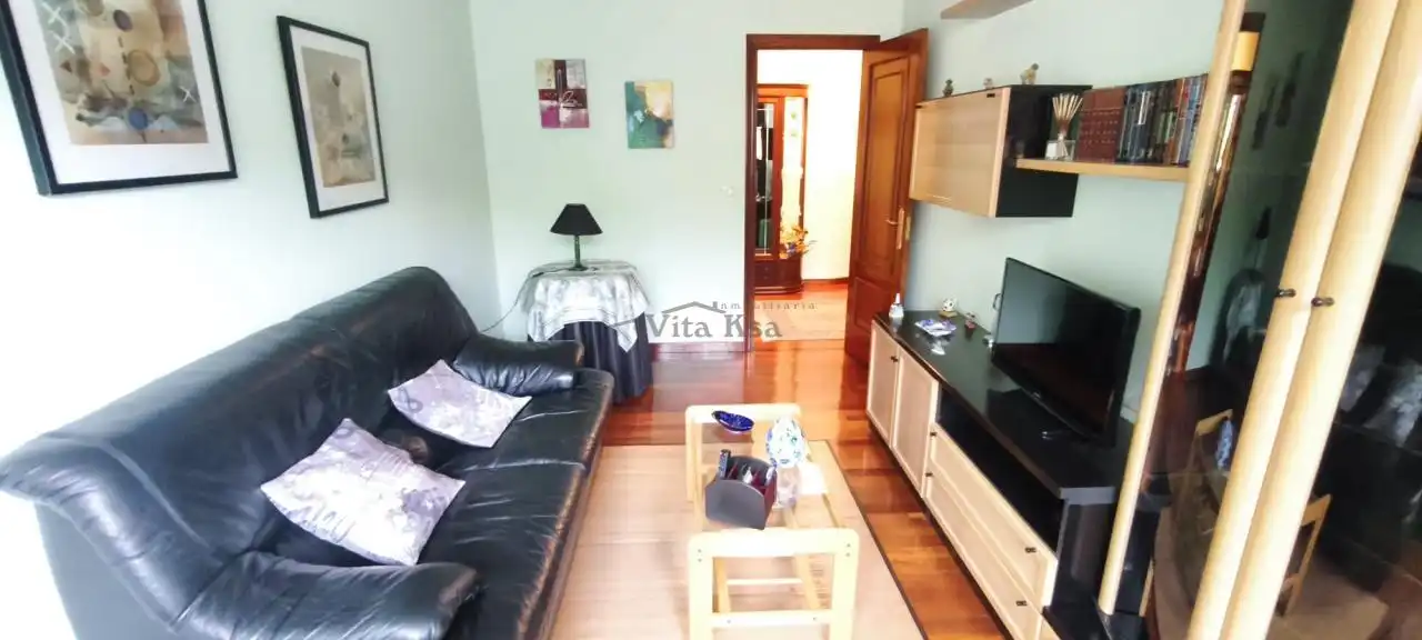 Sala d'estar de Pis de lloguer en Ourense Capital  amb Calefacció, Moblat i Balcó