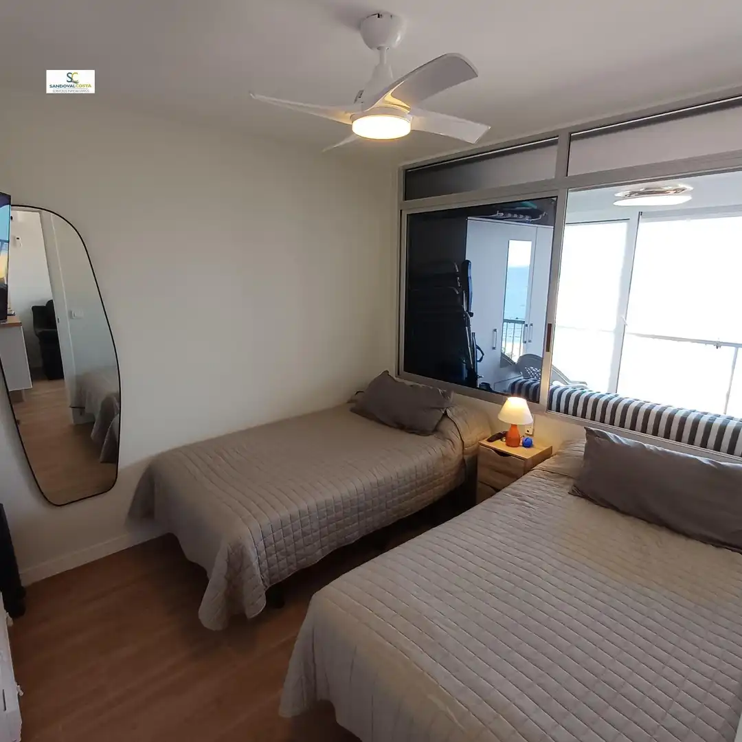 Habitación de Apartamento en venta en Alicante / Alacant con Aire acondicionado y Piscina comunitaria