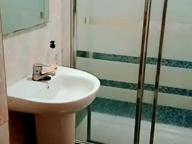 Baño de Casa adosada en venta en Melilla con Aire acondicionado, Amueblado y Balcón