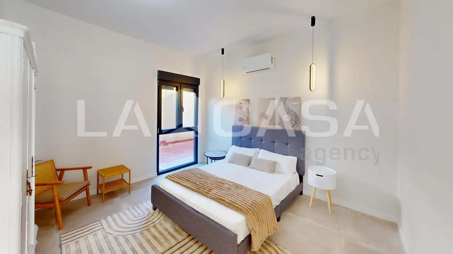 Schlafzimmer von Erdgeschoss zum Verkauf in Valencia mit Klimaanlage, Heizung und Möbliert