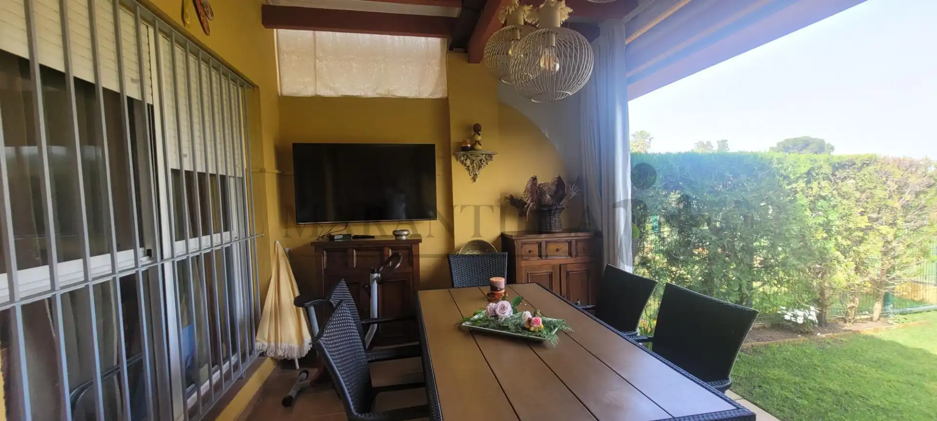 Comedor de Casa adosada en venta en Islantilla con Aire acondicionado, Calefacción y Jardín privado
