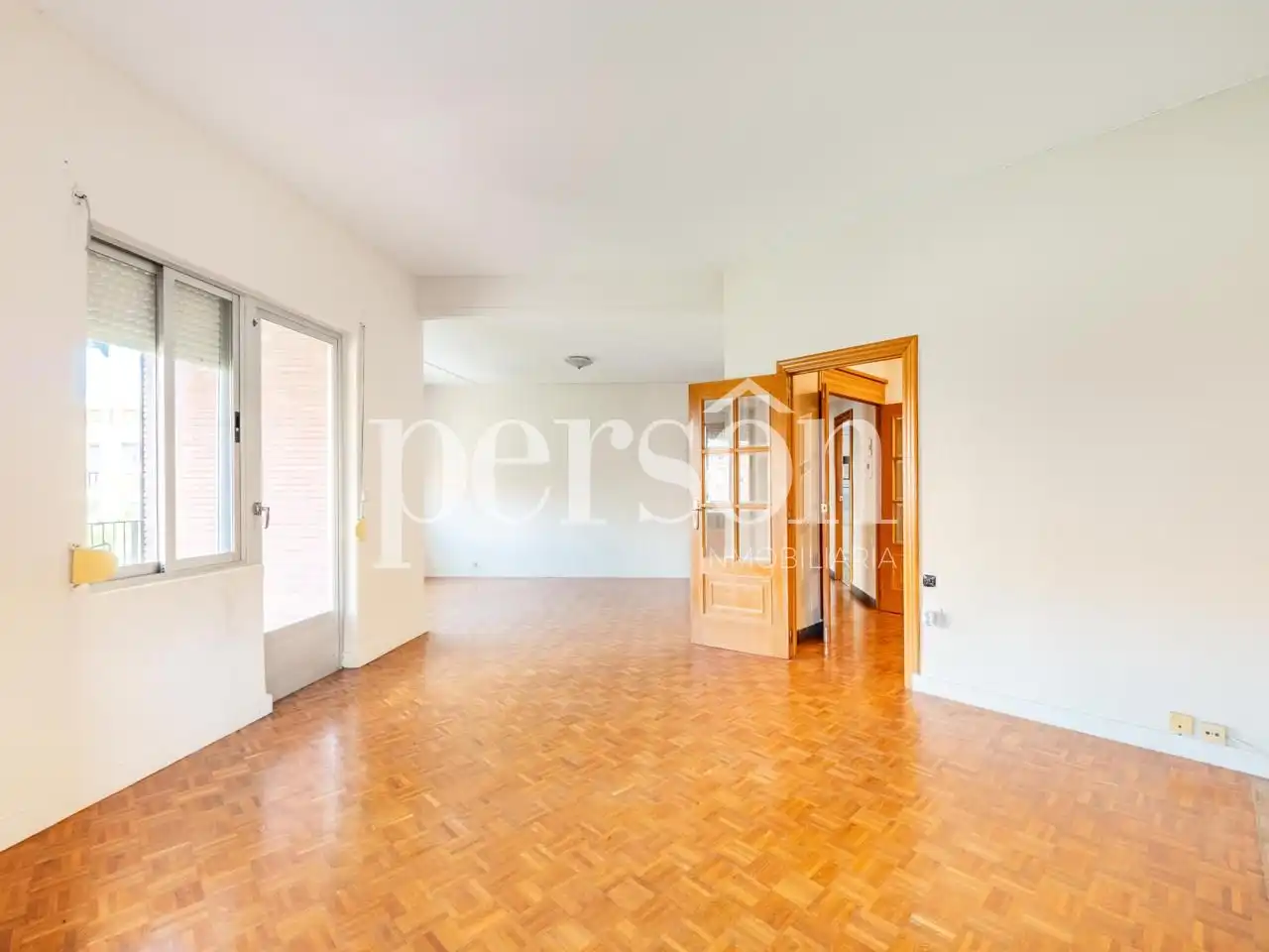 Living room of Flat for sale in Valencia  with Parquet flooring and Balcony