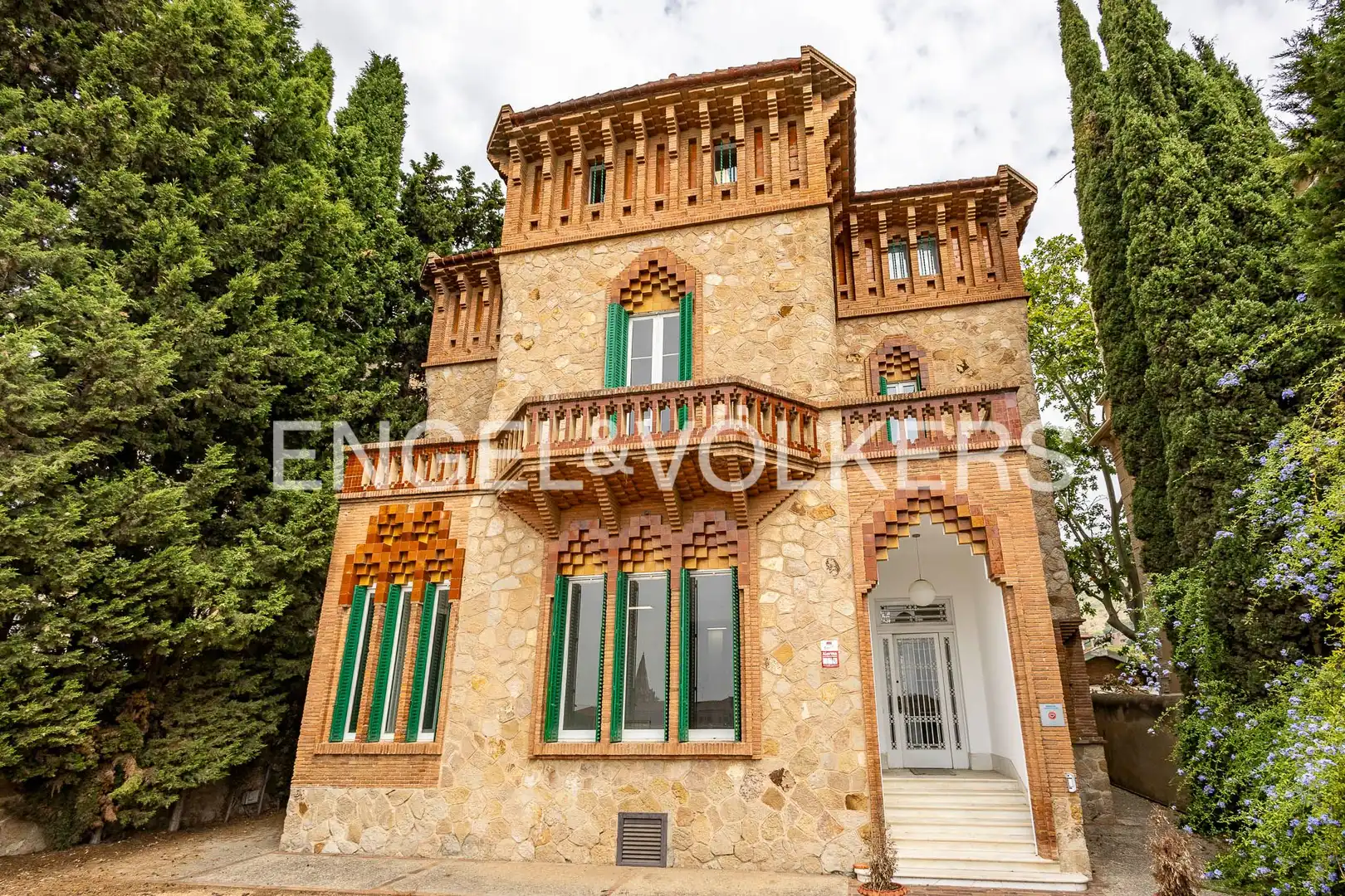 Vista exterior de Casa o xalet de lloguer en Barcelona amb Aire condicionat, Calefacció i Jardí privat