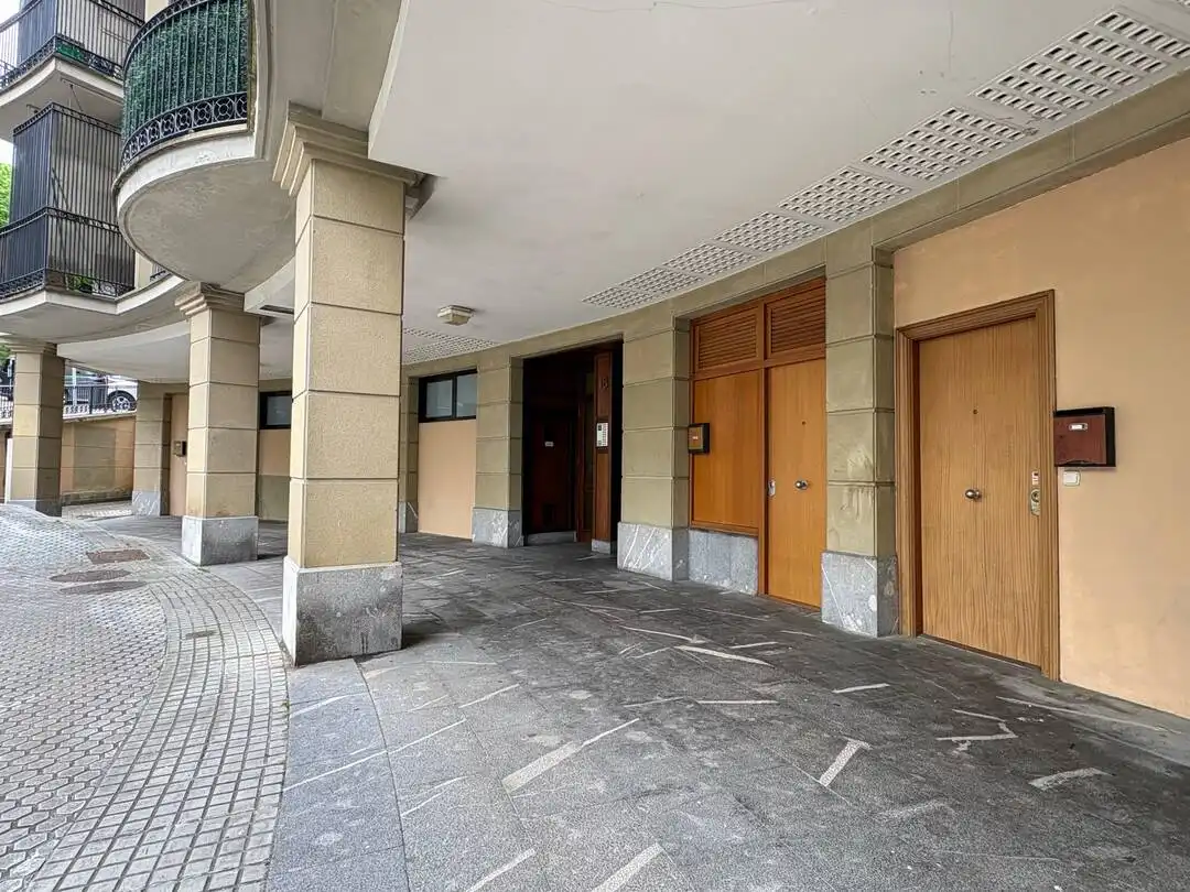 Vista exterior de Piso en venta en Donostia - San Sebastián  con Calefacción