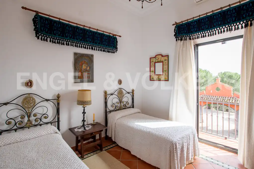 Schlafzimmer von Country house zum Verkauf in Guadalcanal mit Klimaanlage, Heizung und Terrasse