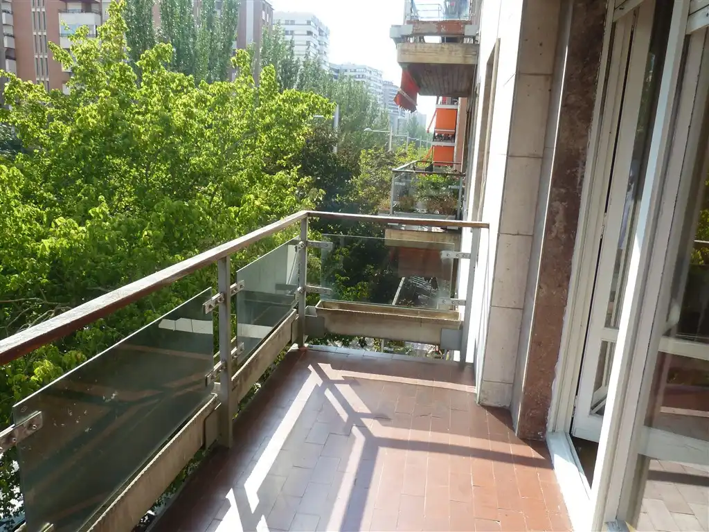 Terrassa de Pis en venda en  Pamplona / Iruña amb Calefacció, Parquet i Terrassa