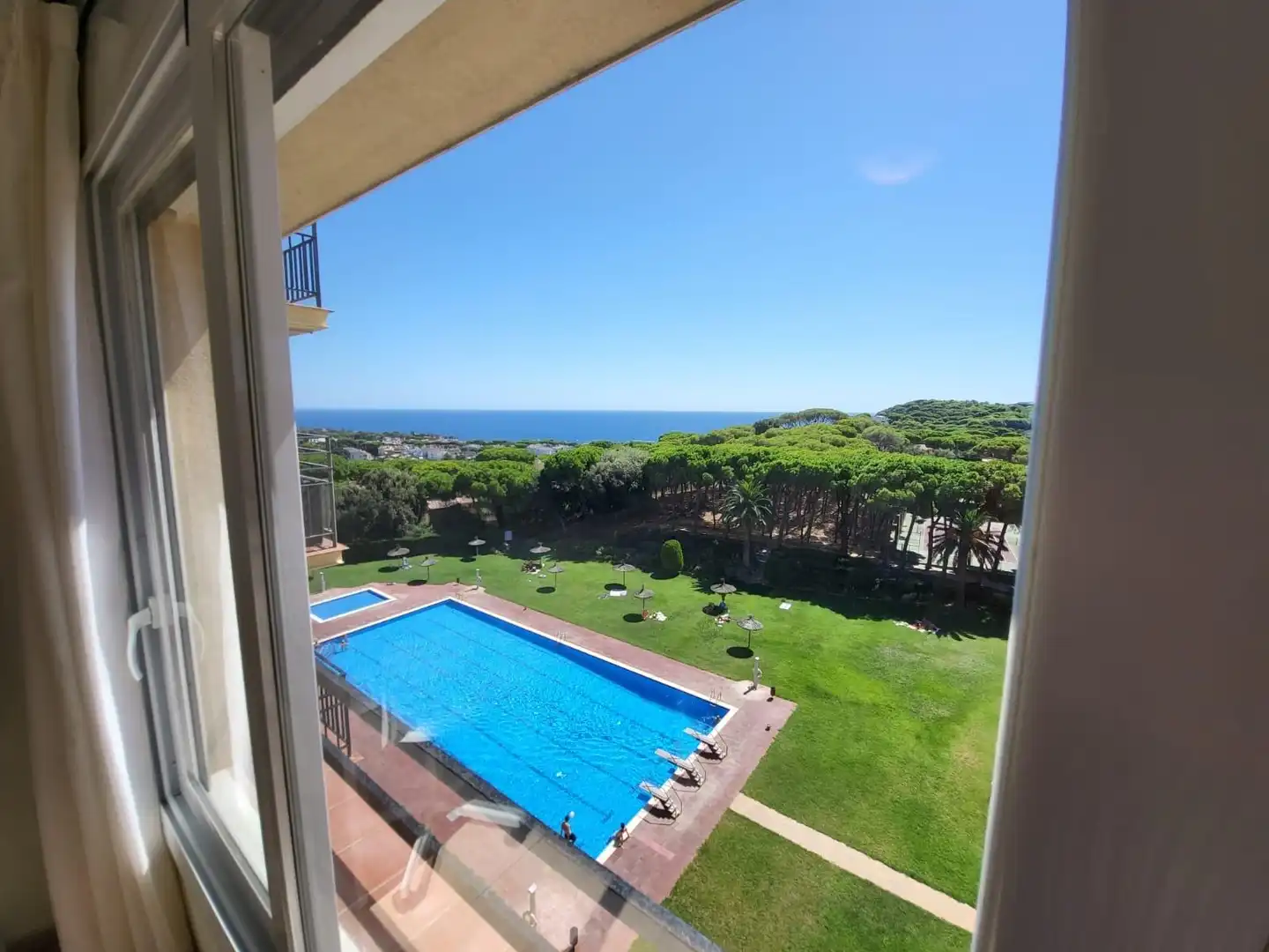 Piscina de Piso en venta en Palafrugell con Aire acondicionado, Calefacción y Jardín privado