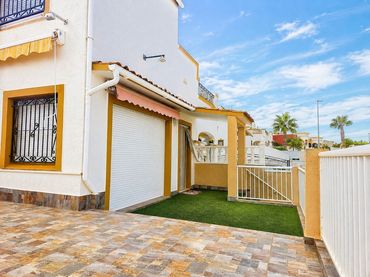Xalet amb piscina en venda a Orihuela Costa