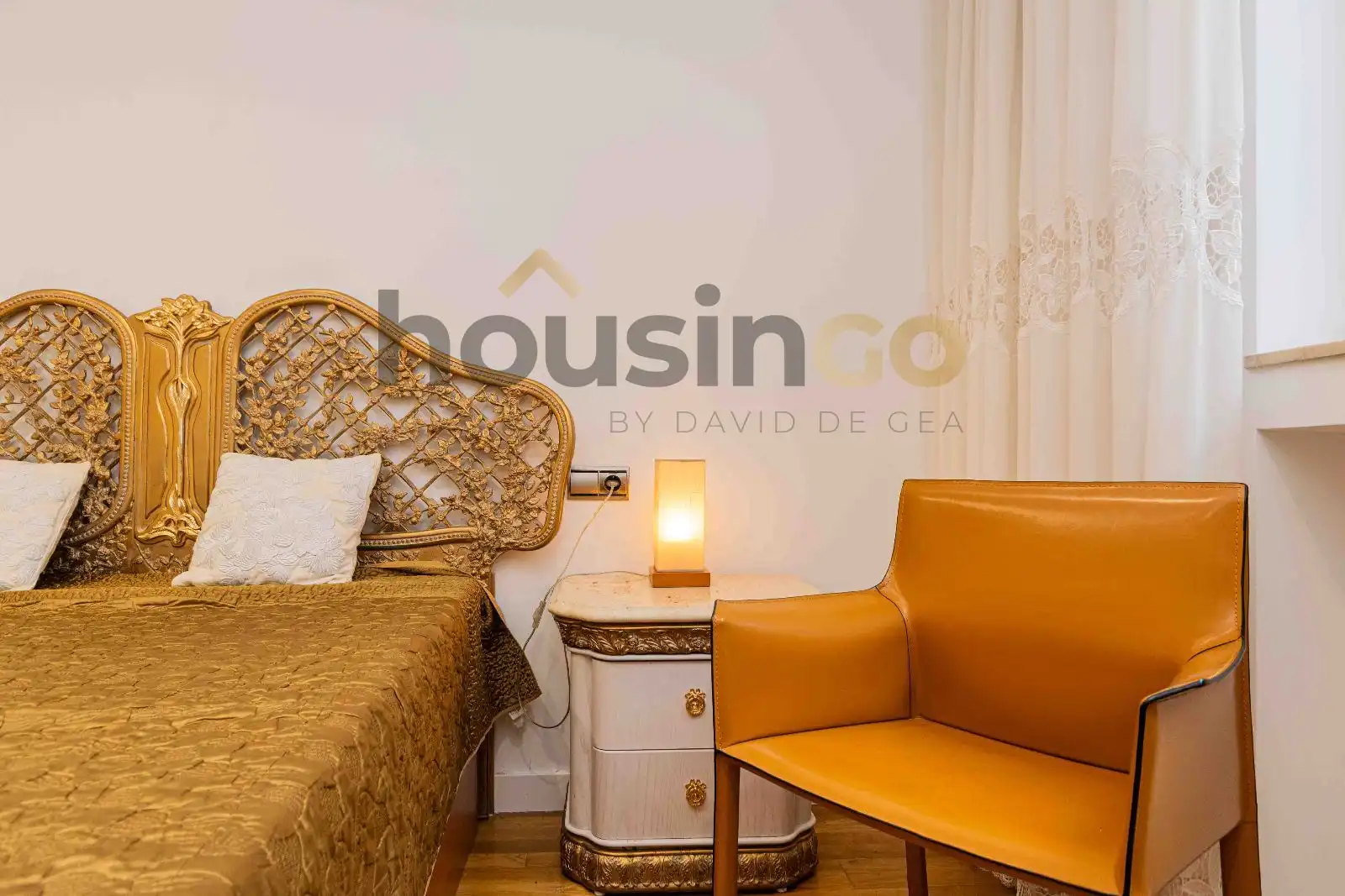 Dormitori de Apartament de lloguer en Madrid amb Aire condicionat, Calefacció i Moblat