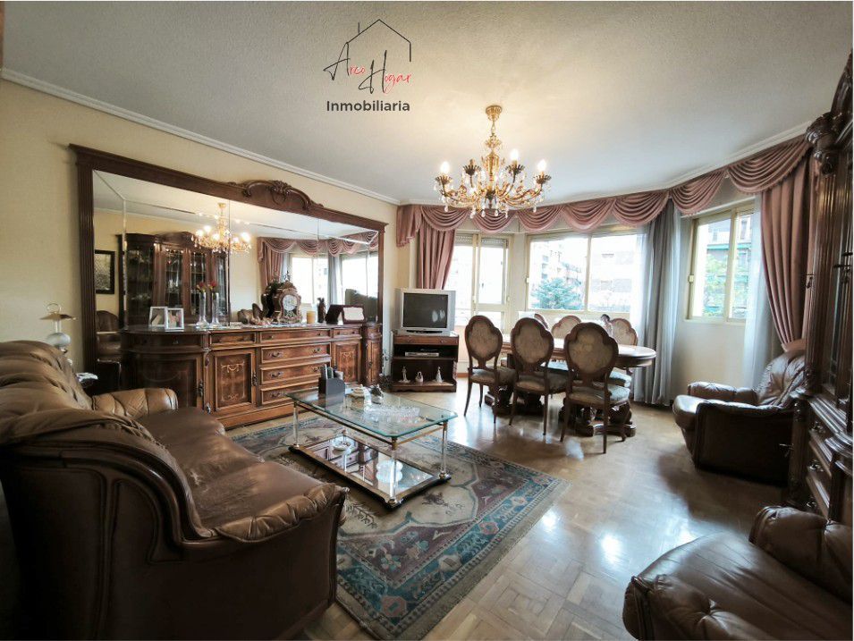 Living room of Flat for sale in Salamanca Capital  with Heating, Parquet flooring and Terrace