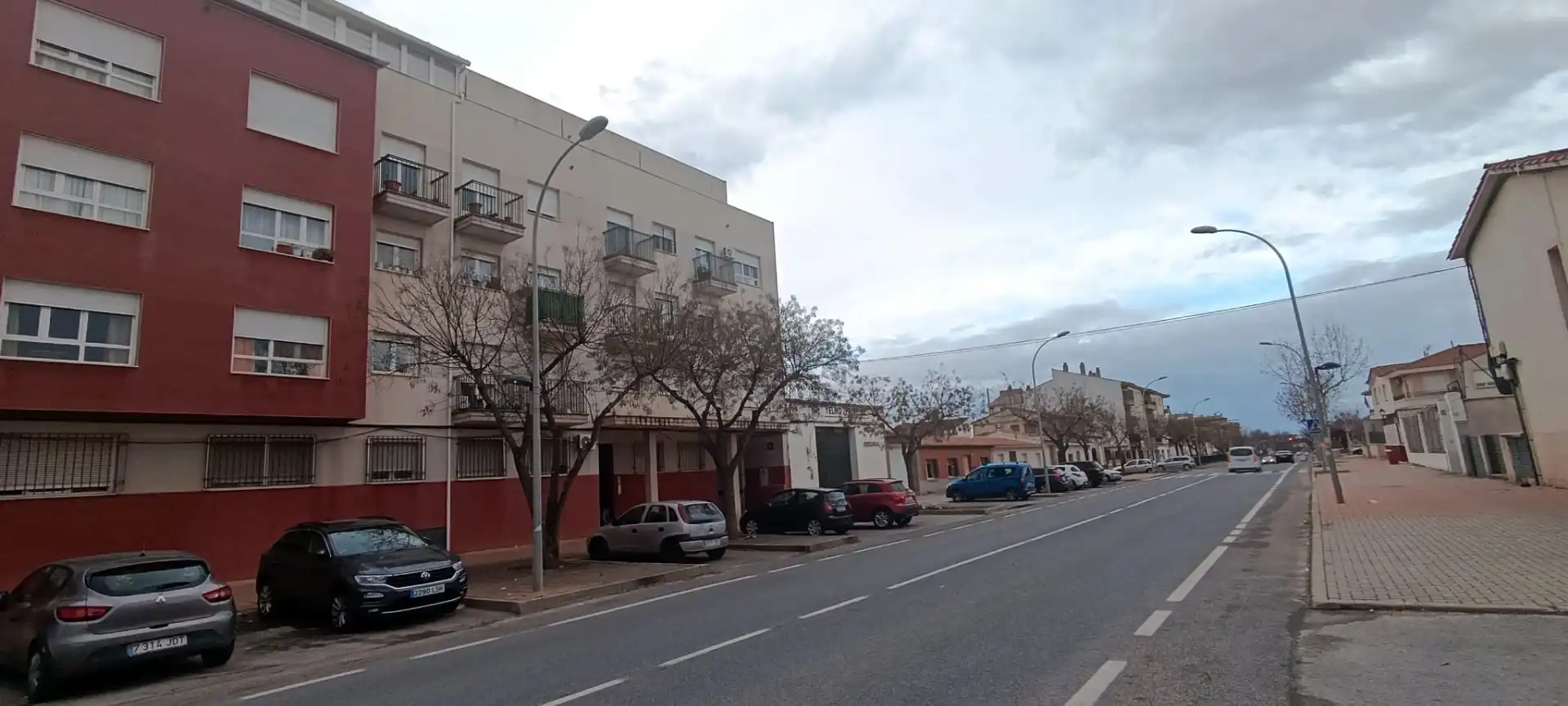 Vista exterior de Piso en venta en Pedro Muñoz con Calefacción, Trastero y Amueblado