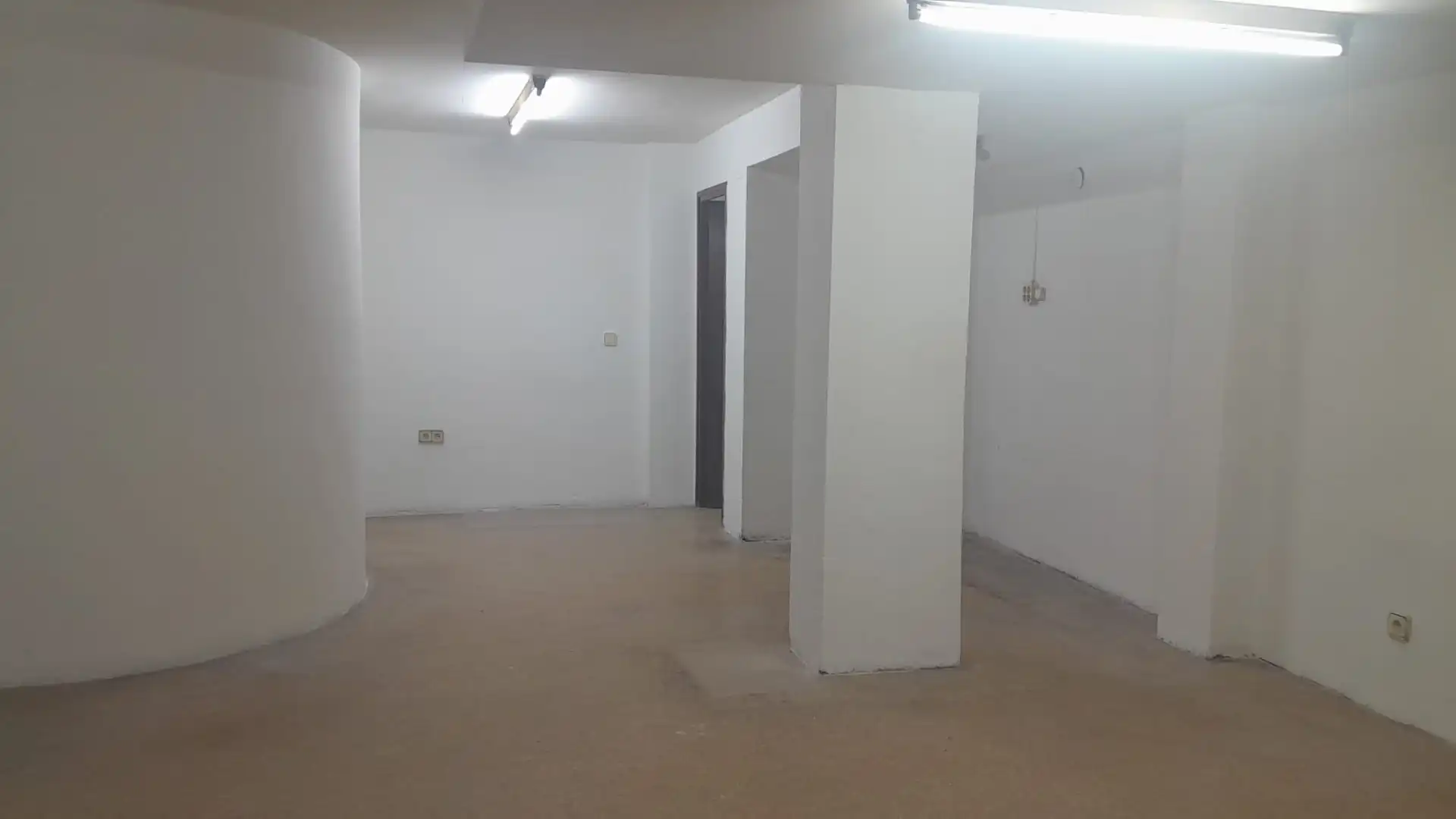 Local comercial en venta en Zona Industrial, imagen 4