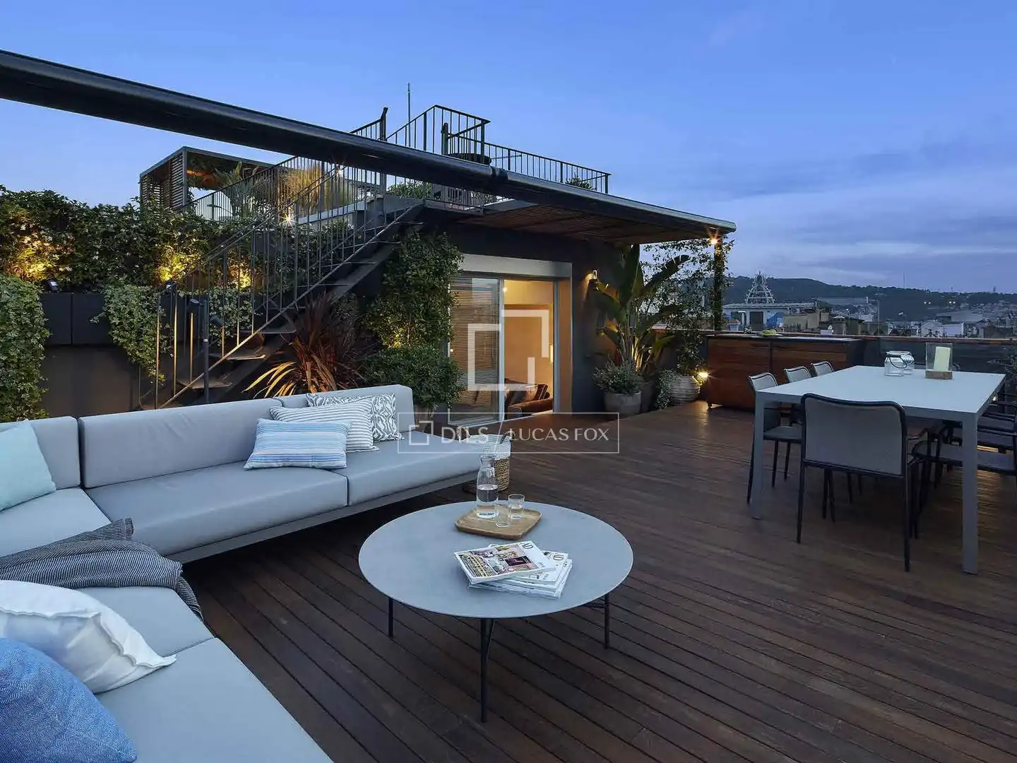 Terrasse von Dachboden zum Verkauf in Barcelona mit Klimaanlage, Heizung und Parkett