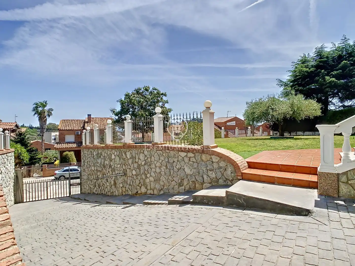 Vista exterior de Casa o chalet en venta en Badalona con Aire acondicionado, Calefacción y Jardín privado
