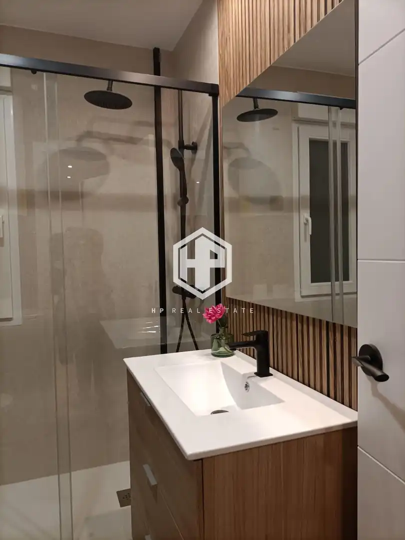 Baño de Piso de alquiler en Madrid con Amueblado