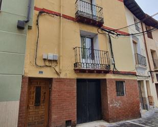 Vista exterior de Pis en venda en Calatayud amb Calefacció