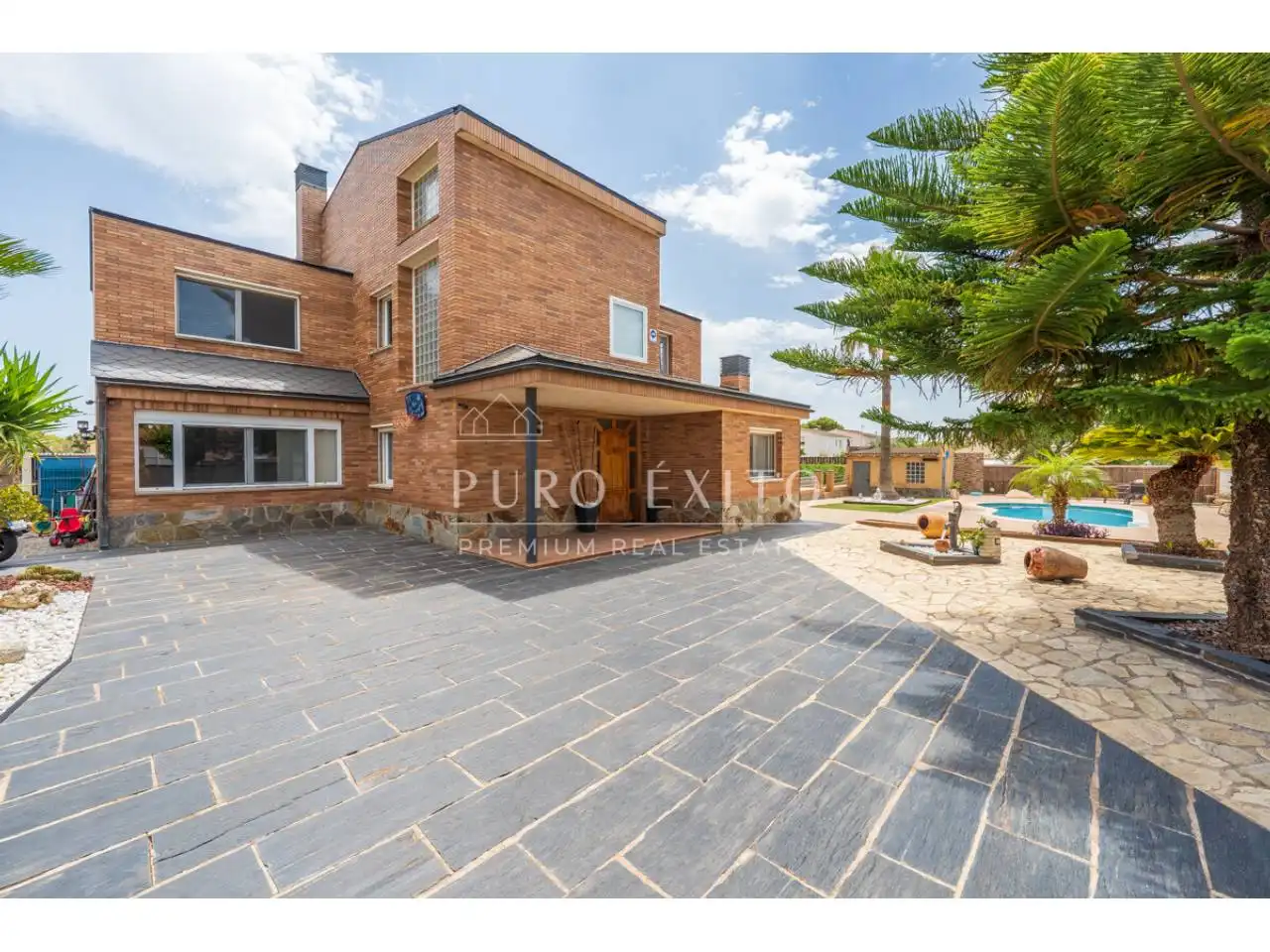 Vista exterior de Casa o chalet en venta en El Pla de Santa Maria con Aire acondicionado, Jardín privado y Terraza