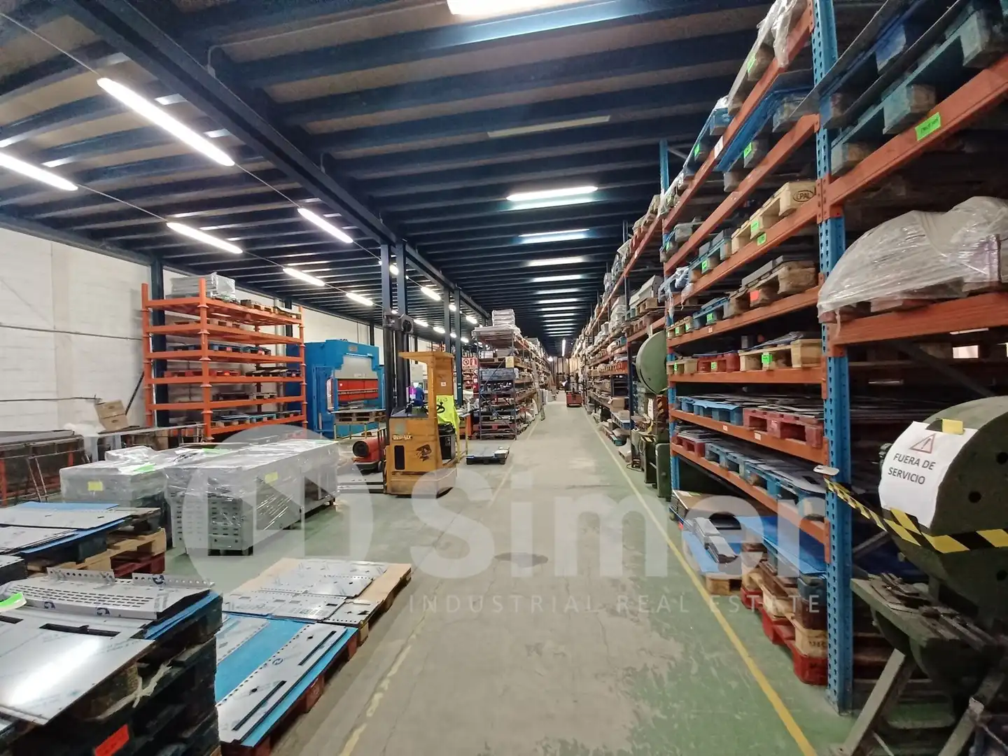 Fabrikhallen zum Verkauf in Montcada i Reixac