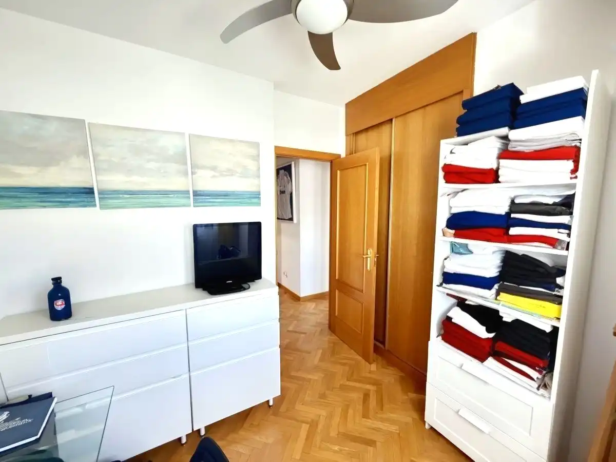 Bedroom of Flat for sale in Madrid  with Heating, Storage room and Community pool