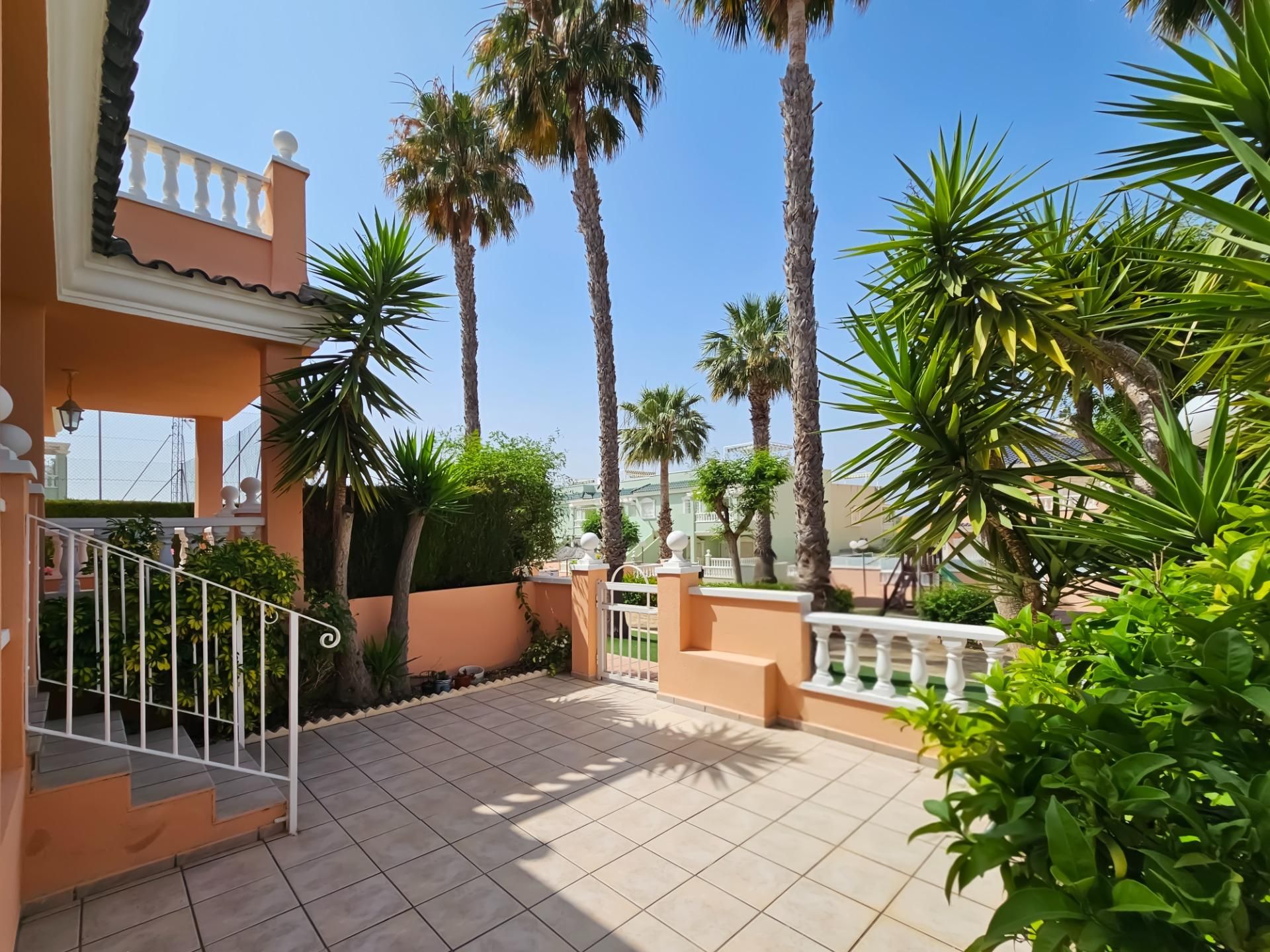 Terrassa de Casa o xalet en venda en Santa Pola amb Aire condicionat, Calefacció i Jardí privat