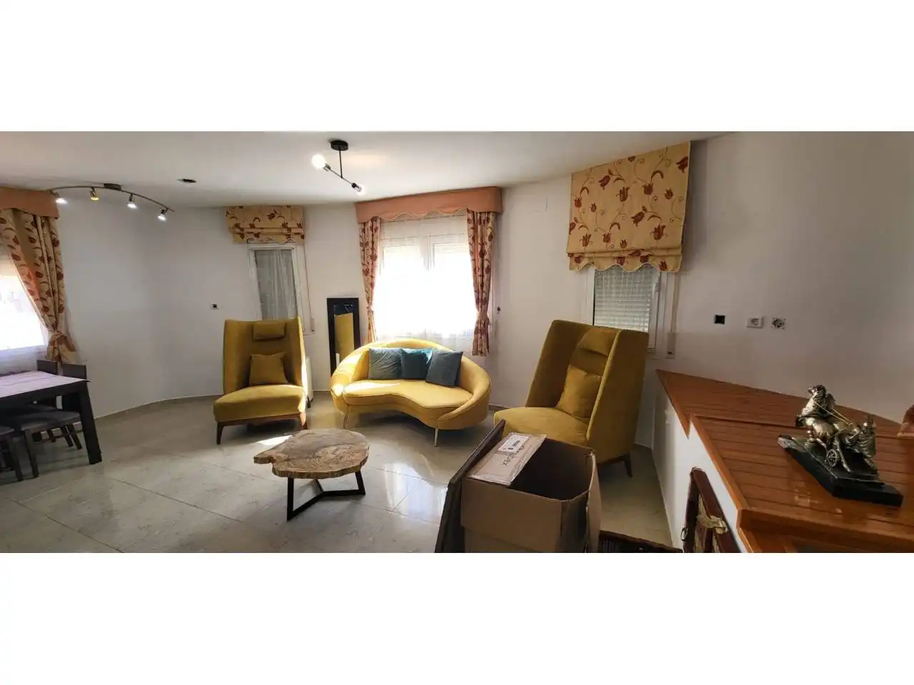 Terraced house with pool for sale in Avenida Sevilla, imagen 5