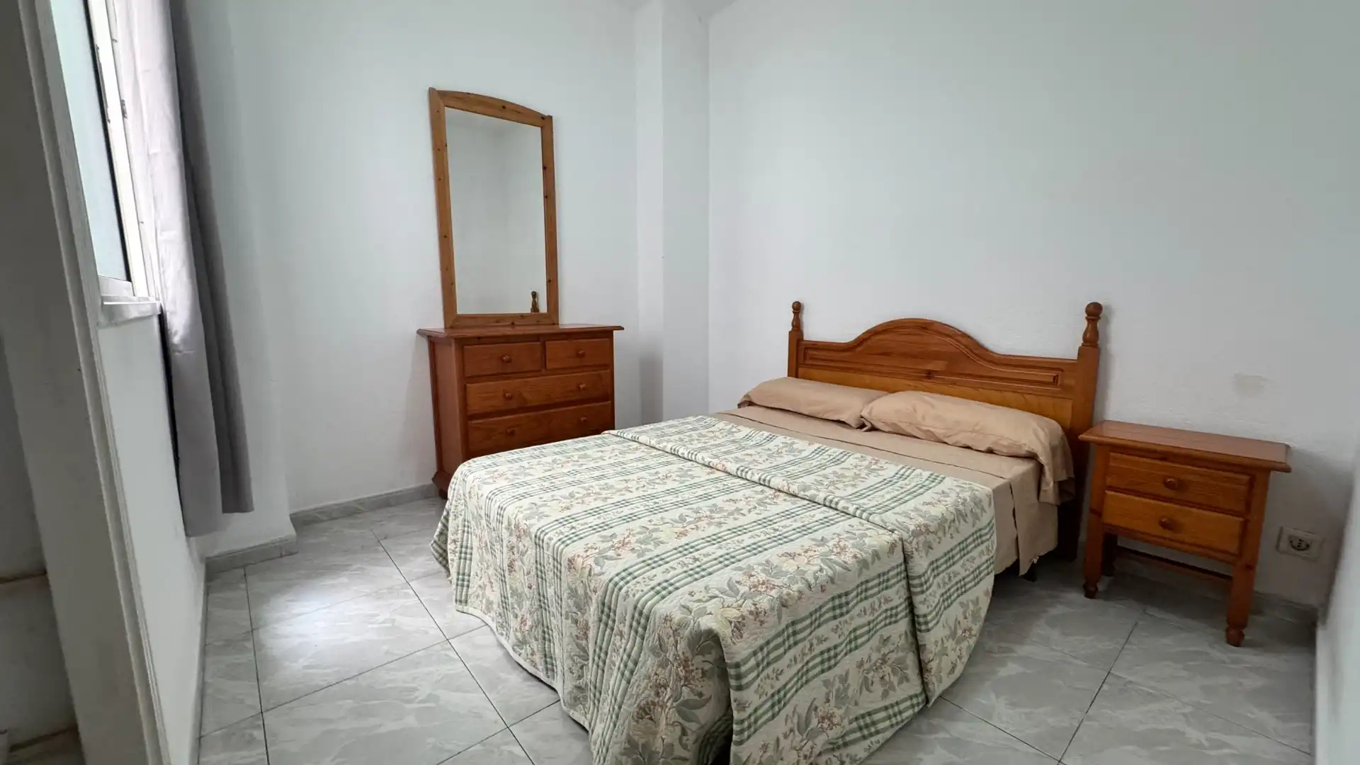 Schlafzimmer von Wohnung zur untervermieten in Las Palmas de Gran Canaria mit Möbliert, Waschmaschine und Mikrowelle