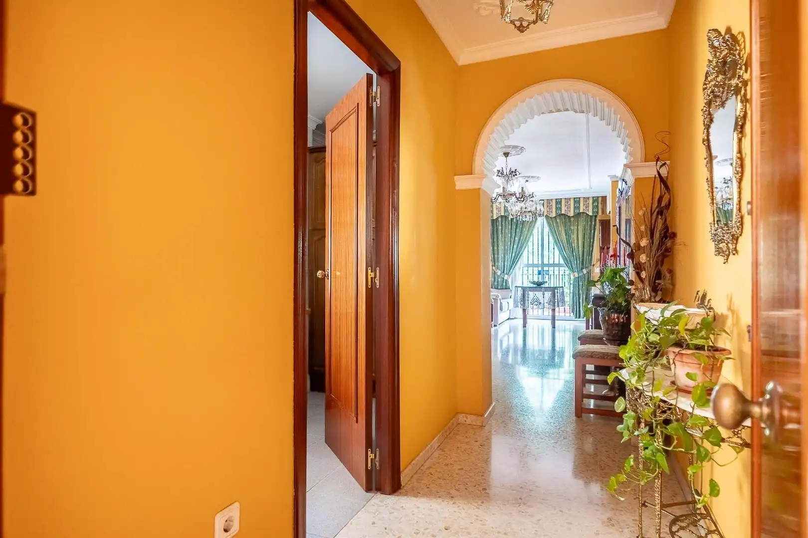 Flat for sale in Dos Hermanas  with Air Conditioner, Terrace and Balcony