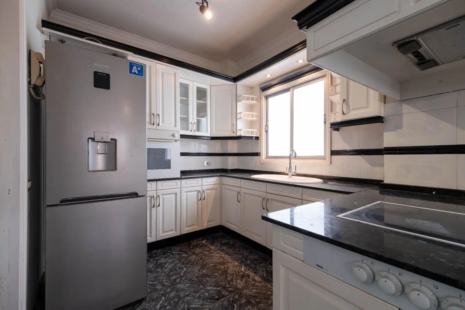 Cocina de Casa o chalet en venta en Las Palmas de Gran Canaria con Terraza y Jacuzzi