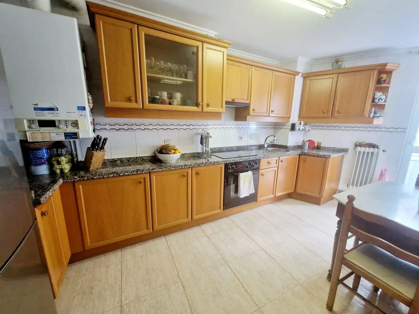 Cocina de Piso en venta en Avilés con Calefacción, Parquet y Terraza