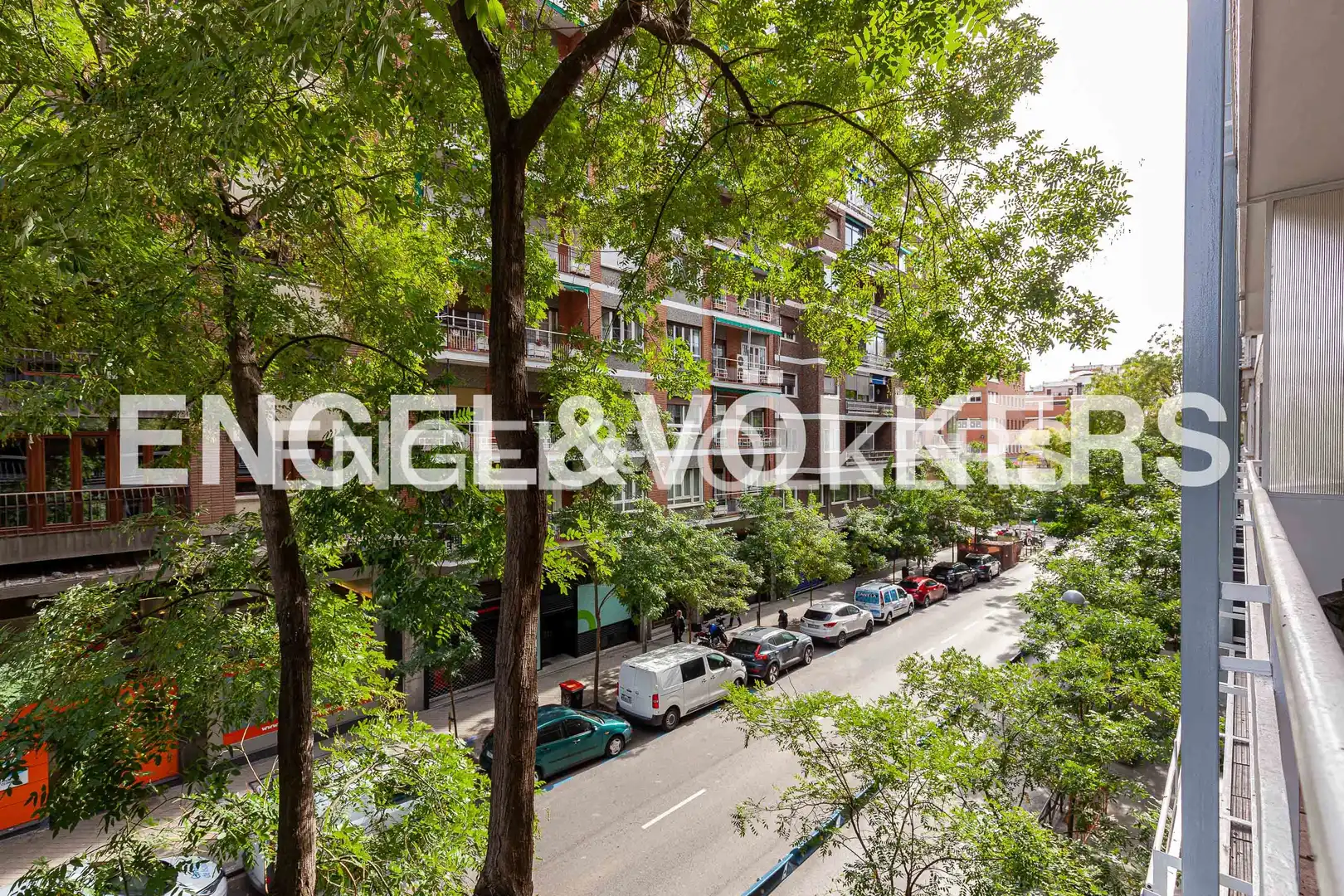 Vista exterior de Piso en venta en Madrid con Aire acondicionado, Calefacción y Parquet