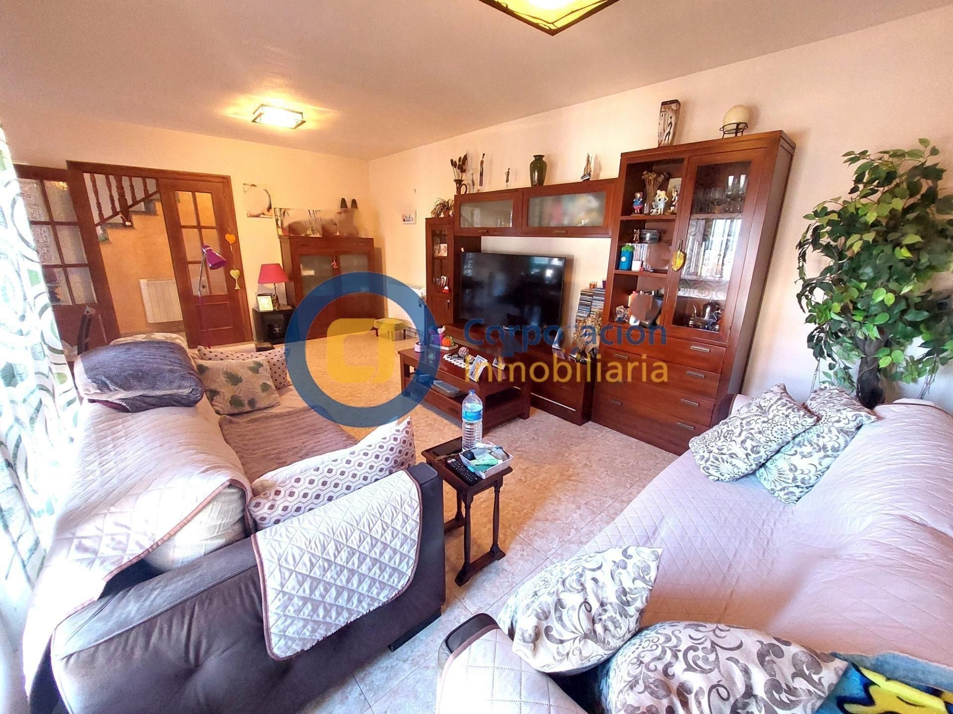 Sala de estar de Dúplex en venta en Lorca con Jardín privado, Terraza y Amueblado