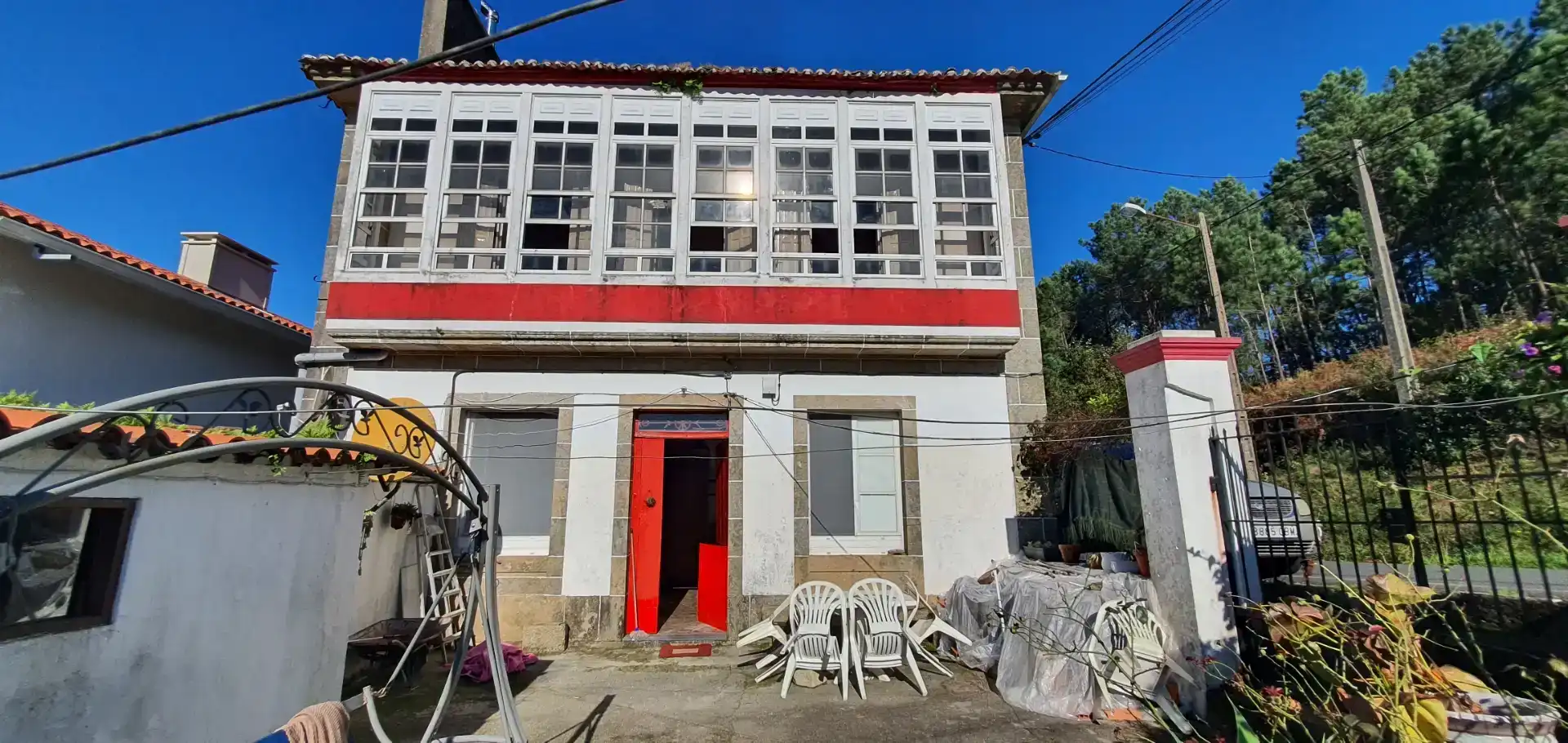 Vista exterior de Casa o chalet en venta en Noia con Balcón