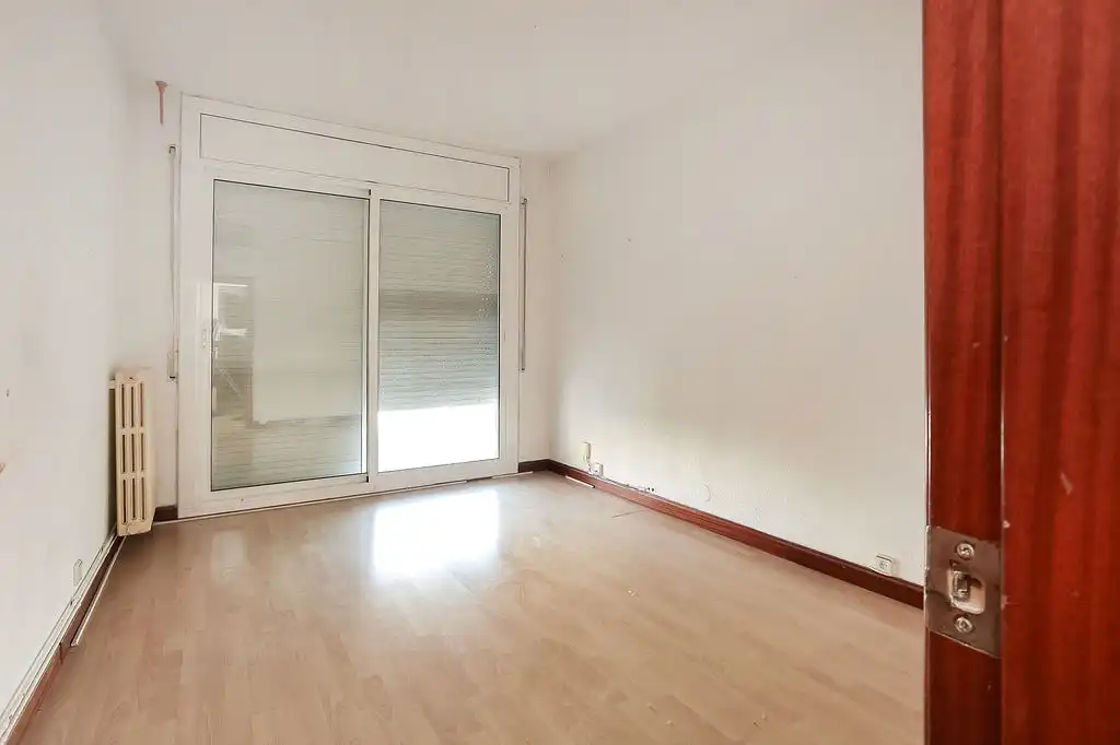 Schlafzimmer von Wohnung zum Verkauf in Barcelona mit Heizung