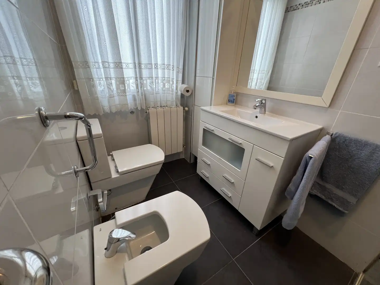 Bathroom of Flat for sale in Bilbao   with Heating